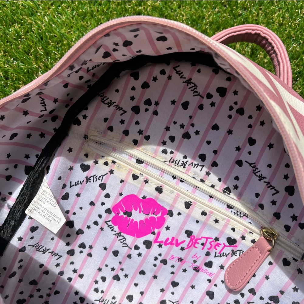Betsey Johnson Pink Chevron Backpack - Picture 15 of 16